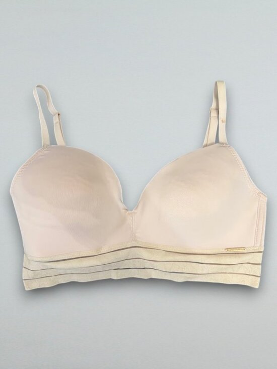 Vince Camuto Other - Soft Ivory Longline Padded Wireless Bra Adjustable Straps Size 34C